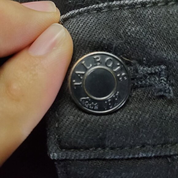 Talbots Shorts Women Size 12 Black Girlfriend Stretch Denim Cuffed - Picture 9 of 12